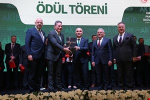 Sektöründe en fazla ihracat yapan AKAMİB üyesi 24 firmaya plaket verildi